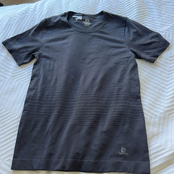 Salomon Shirt Women's Size small Gray Moisture Wicking Outdoor Hiking Running - Picture 1 of 5